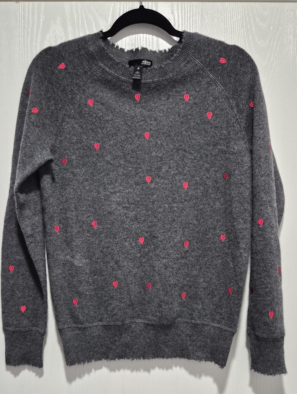 AQUA Cashmere Charcoal Gray With Red Embroidered Hearts Sweater Size Small